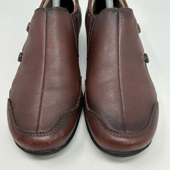 Taos Encore Women's Brown Leather Slip-On Loafers Size 9.5 Casual Fall Buttons - Picture 6 of 14